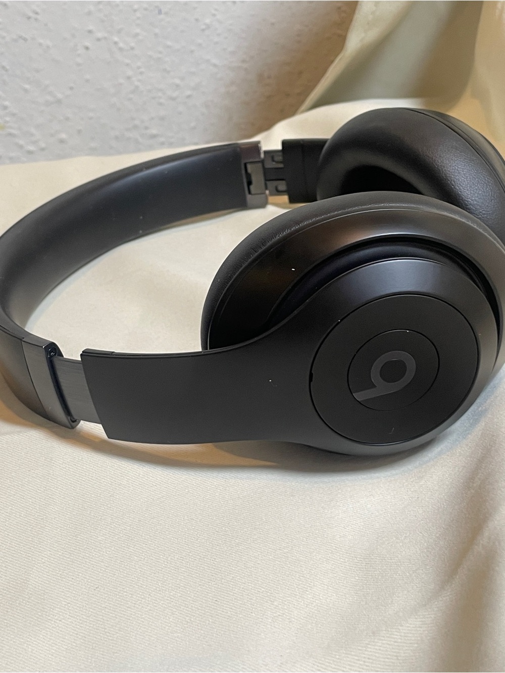Beats Studio Pro by Dre Over-Ear Headphones - Black